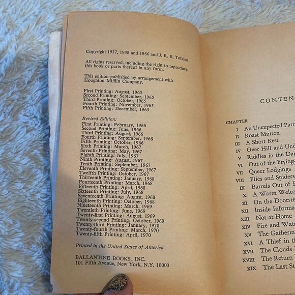 The Hobbit by J.R.R Tolkien revised edition vintage 1970 - Picture 7 of 8